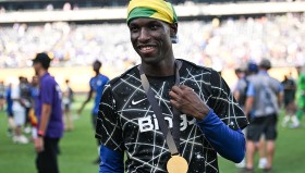 拉什福德足球天才逆袭：职业生涯起伏后连场进球重回巅峰